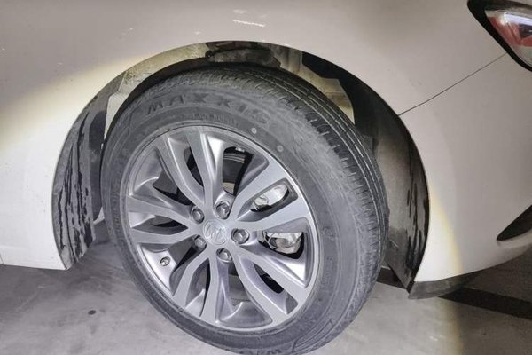 Buick GT 2021, 13300 км, за 6944 USD - фото 8