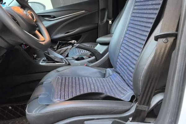 Buick GT 2021, 17700 км, за 7642 USD - фото 16
