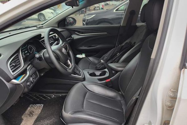 Buick GT 2021, 20600 км, за 7842 USD - фото 12