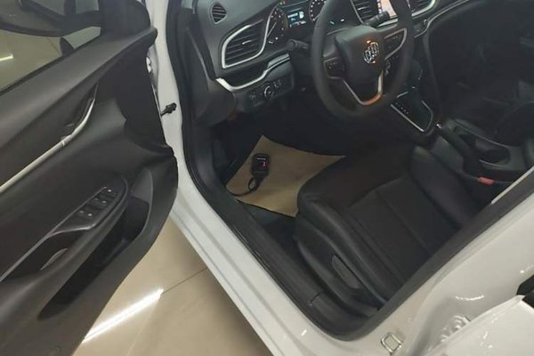 Buick GT 2021, 38700 км, за 8250 USD - фото 18