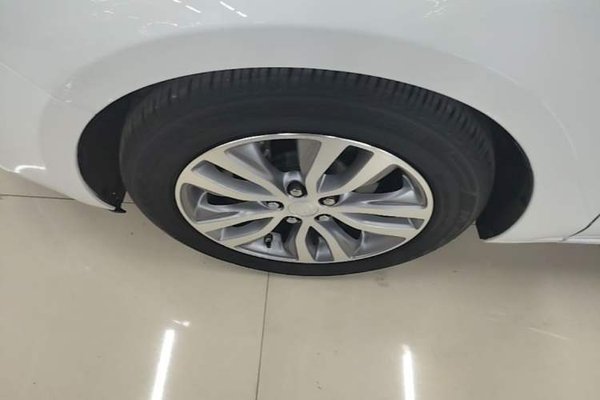 Buick GT 2021, 38700 км, за 8250 USD - фото 10
