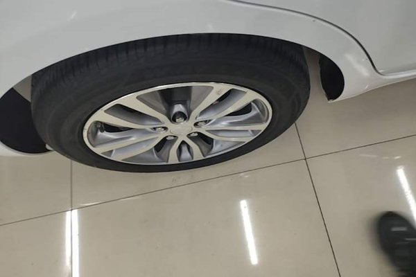 Buick GT 2021, 38700 км, за 8250 USD - фото 11