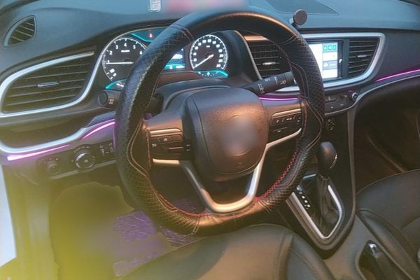 Buick GT 2021, 48700 км, за 7826 USD - фото 13