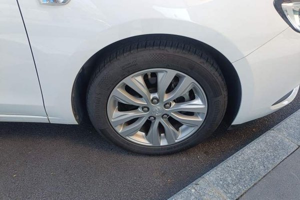 Buick GT 2021, 49800 км, за 8543 USD - фото 8