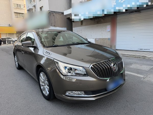 Buick LaCrosse 2013 2.4L SIDI Leading Comfort Version, 2013 года