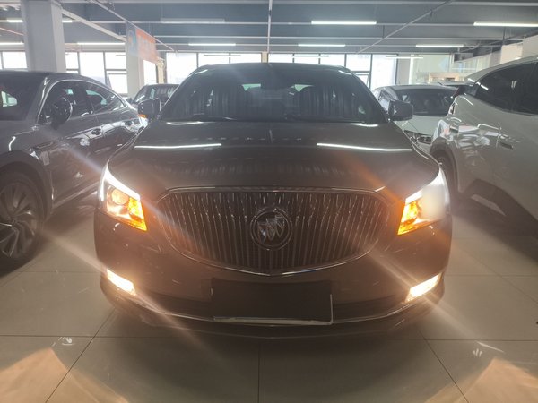 Buick LaCrosse 2013 2.4L SIDI Leading Comfort Version, 2013 года