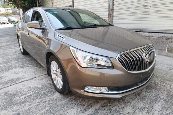 Buick LaCrosse 2013, 81600 км, за 6476 USD