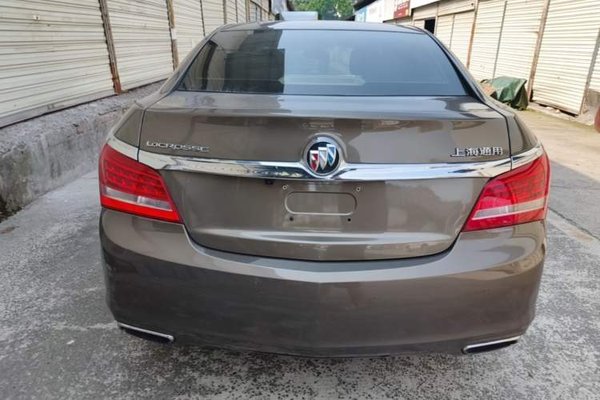 Buick LaCrosse 2013, 81600 км, за 6476 USD