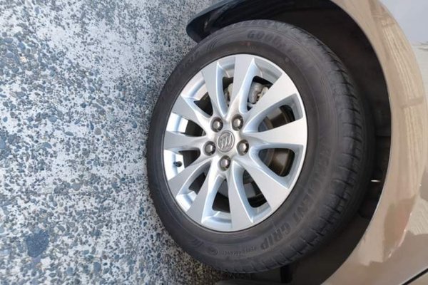 Buick LaCrosse 2013, 81600 км, за 6476 USD - фото 10