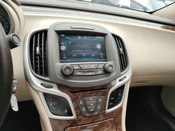 Buick LaCrosse 2013, 129500 км, за 6096 USD