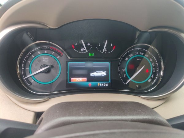 Buick LaCrosse 2013 2.4L SIDI Leading Comfort Version, 2013 года