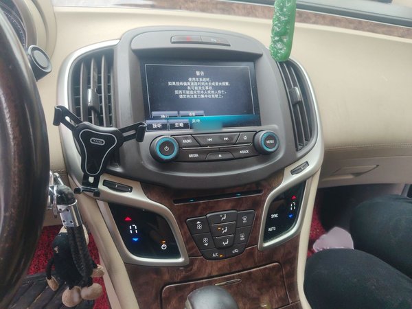 Buick LaCrosse 2013, 148000 км, за 5785 USD