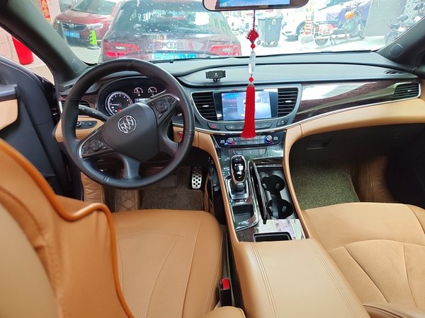 Buick LaCrosse 2016, 96800 км, за 6812 USD - фото 10