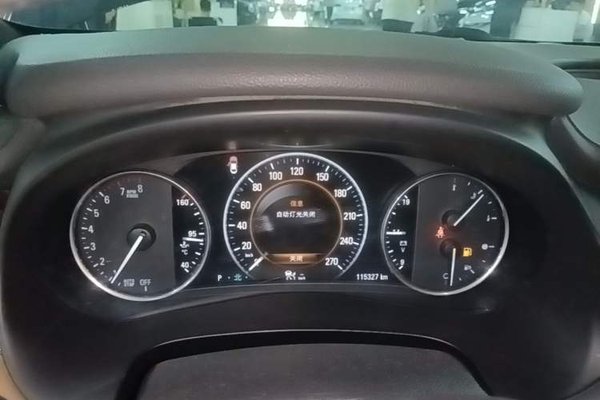 Buick LaCrosse 2016, 115300 км, за 9230 USD - фото 24