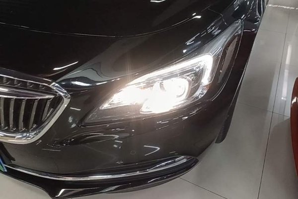 Buick LaCrosse 2016, 115300 км, за 9230 USD - фото 13