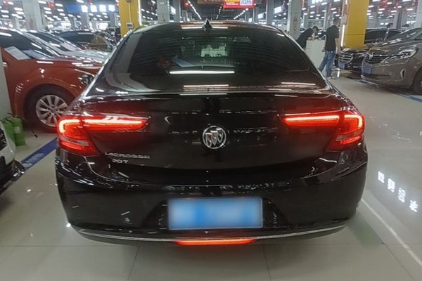 Buick LaCrosse 2016, 115300 км, за 9230 USD - фото 9