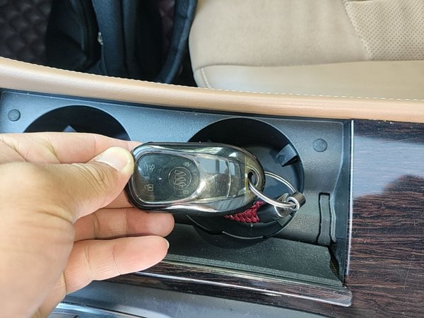 Buick LaCrosse 2016, 85300 км, за 8954 USD - фото 12