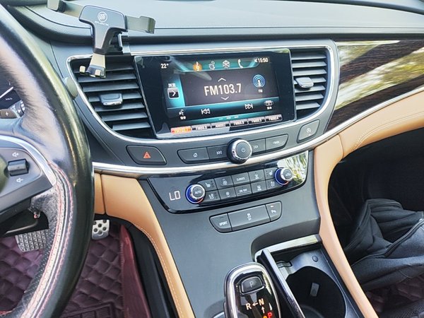 Buick LaCrosse 2016, 85300 км, за 8954 USD - фото 16