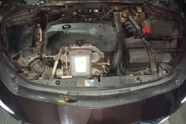 Buick LaCrosse 2016, 143800 км, за 7336 USD - фото 21