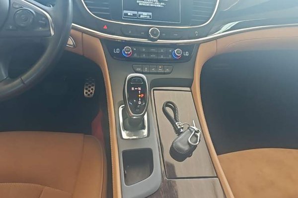 Buick LaCrosse 2016, 97899 км, за 10631 USD