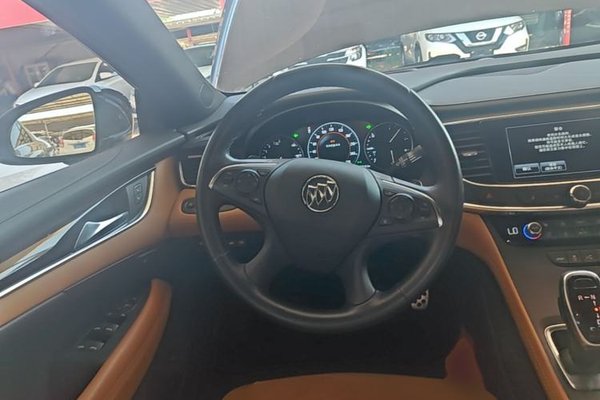 Buick LaCrosse 2016, 97899 км, за 10631 USD