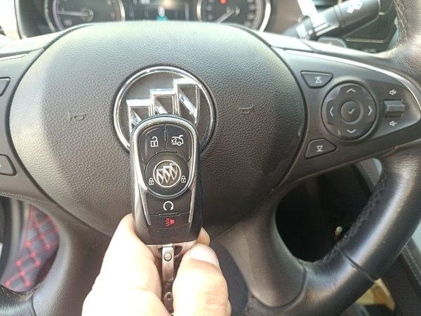 Buick LaCrosse 2018, 82700 км, за 11318 USD - фото 9