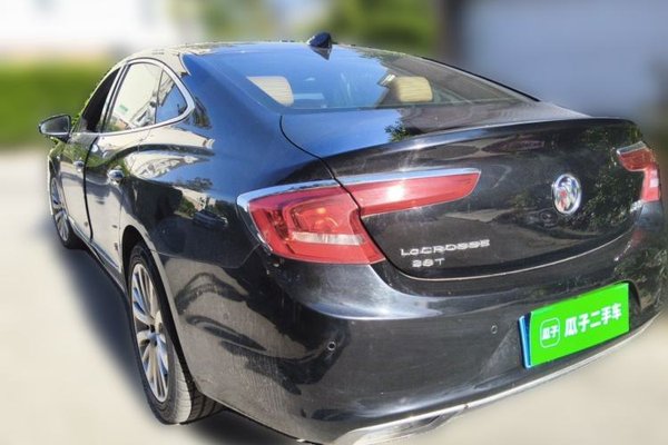 Buick LaCrosse 2018, 62800 км, за 11966 USD