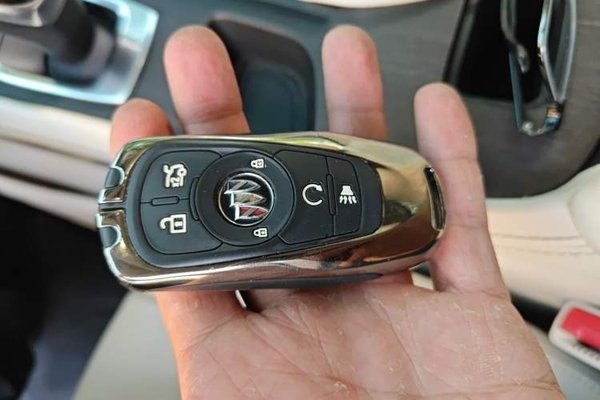 Buick LaCrosse 2021, 50400 км, за 13132 USD - фото 20