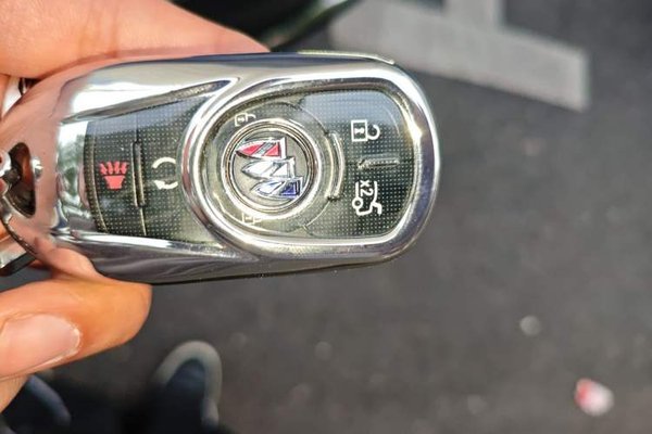 Buick LaCrosse 2022, 57900 км, за 14215 USD - фото 19