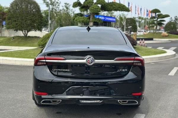 Buick LaCrosse 2022, 16100 км, за 22659 USD