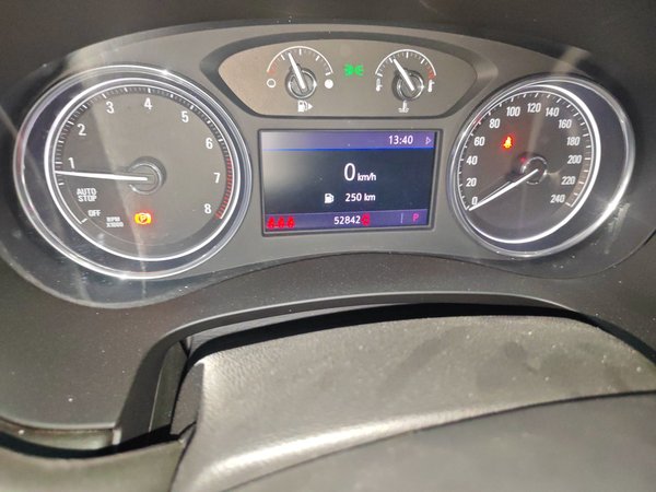 Buick LaCrosse 2022, 53900 км, за 14724 USD - фото 11