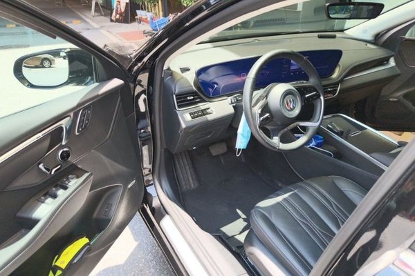 Buick LaCrosse 2025, 30099 км, за 24785 USD - фото 16