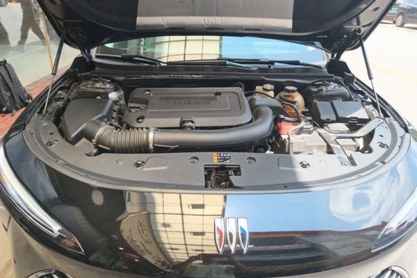 Buick LaCrosse 2025, 30099 км, за 24785 USD - фото 21