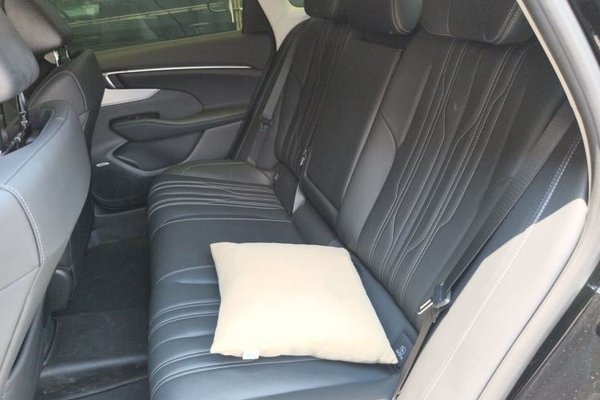 Buick LaCrosse 2025, 30099 км, за 24785 USD - фото 17