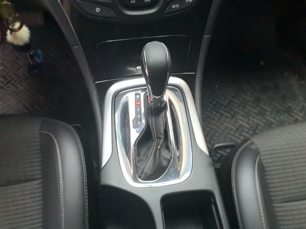 Buick Regal 2015, 129800 км, за 5686 USD - фото 13