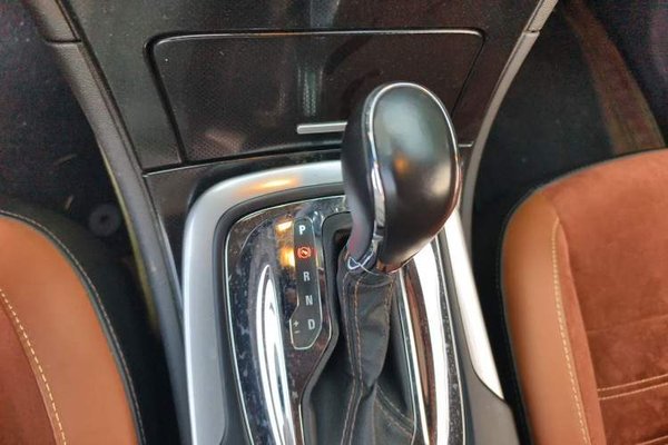 Buick Regal 2015, 54800 км, за 6380 USD - фото 11