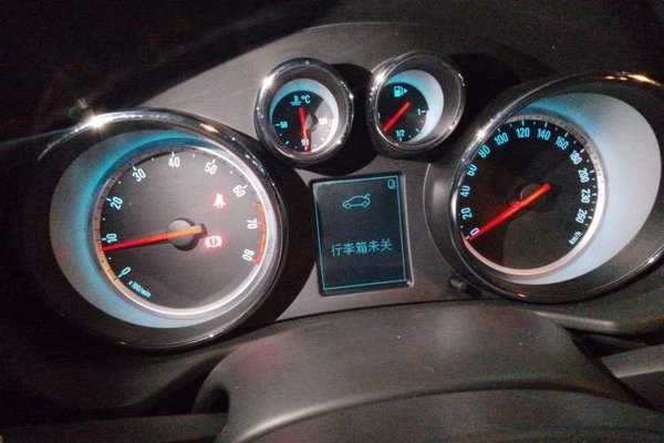 Buick Regal 2015, 84100 км, за 3632 USD - фото 12