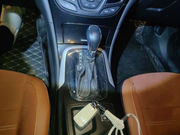 Buick Regal 2015, 159000 км, за 3463 USD - фото 9