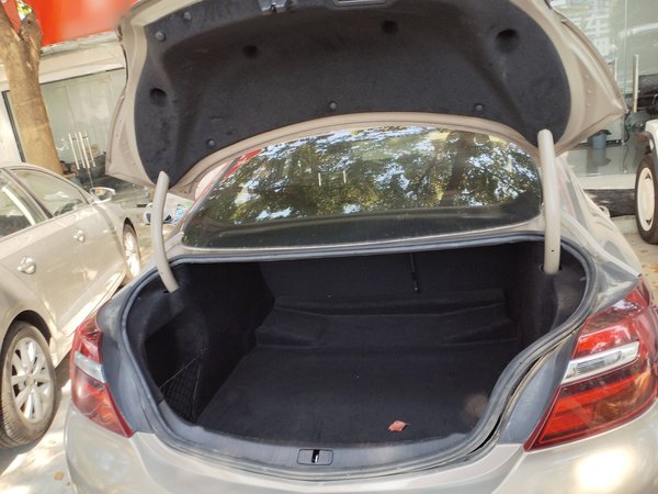 Buick Regal 2015, 84100 км, за 5362 USD - фото 18