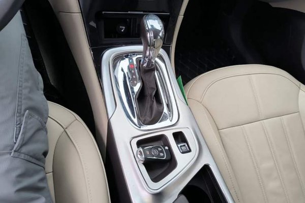 Buick Regal 2015, 106600 км, за 5860 USD - фото 16