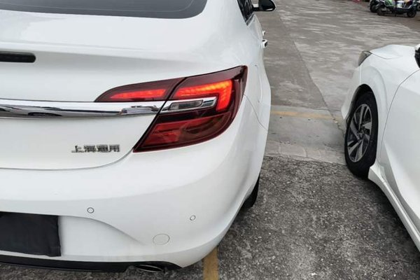 Buick Regal 2015, 106600 км, за 5860 USD - фото 9