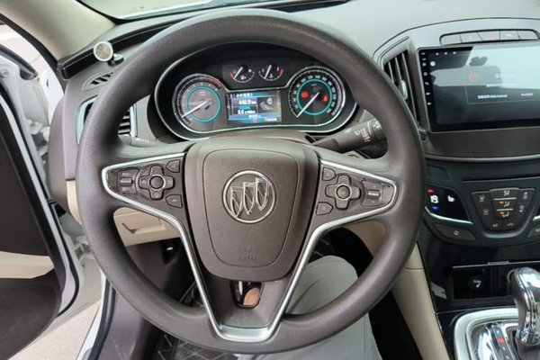 Buick Regal 2015, 106600 км, за 5860 USD - фото 13