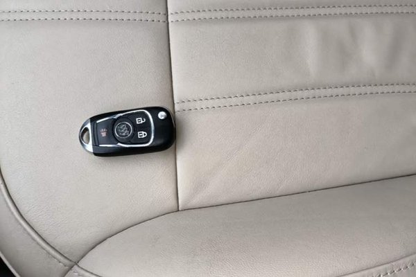Buick Regal 2015, 106600 км, за 5860 USD - фото 23