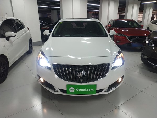 Buick Regal 2015 2.0L Elite Fashion Edition, 2015 года