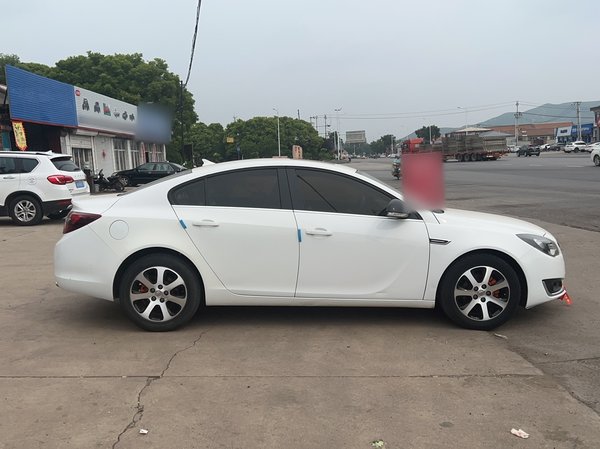 Buick Regal 2015 2.0L Leading Fashion Edition, 2015 года