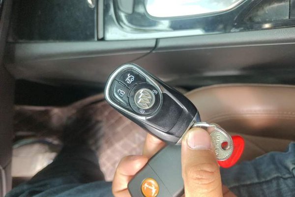 Buick Regal 2019, 87100 км, за 9529 USD - фото 17