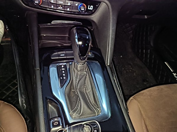 Buick Regal 2019, 88200 км, за 10171 USD - фото 17