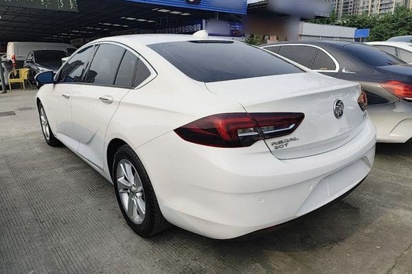 Buick Regal 2019, 101600 км, за 9484 USD