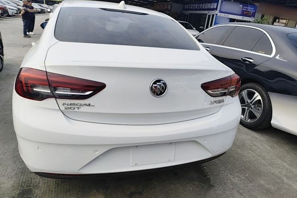 Buick Regal 2019, 101600 км, за 9484 USD