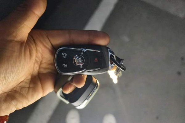Buick Regal 2020, 81600 км, за 9864 USD - фото 20